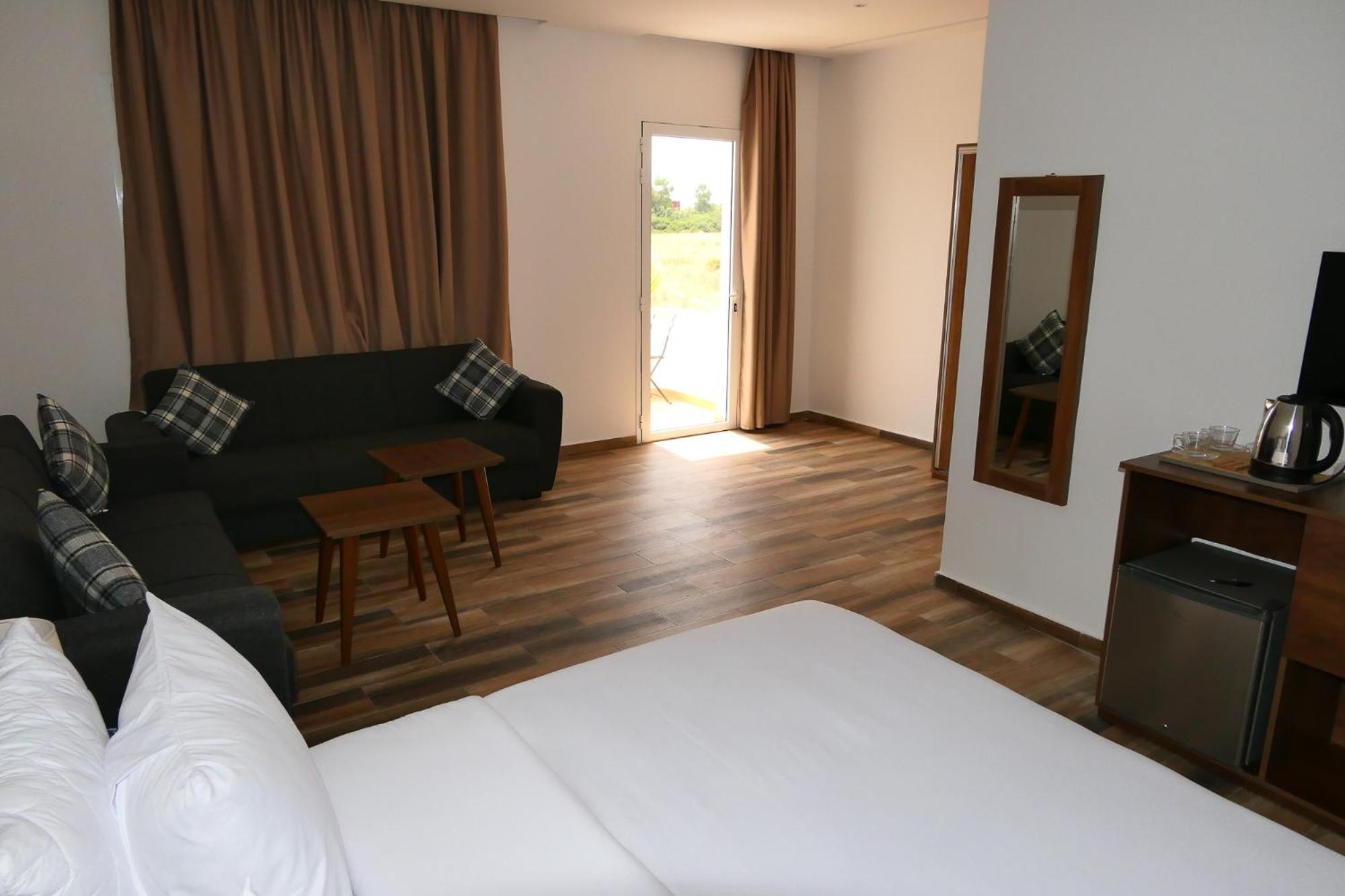 Hotel Corail De Cabo Cabo Negro Ngoại thất bức ảnh